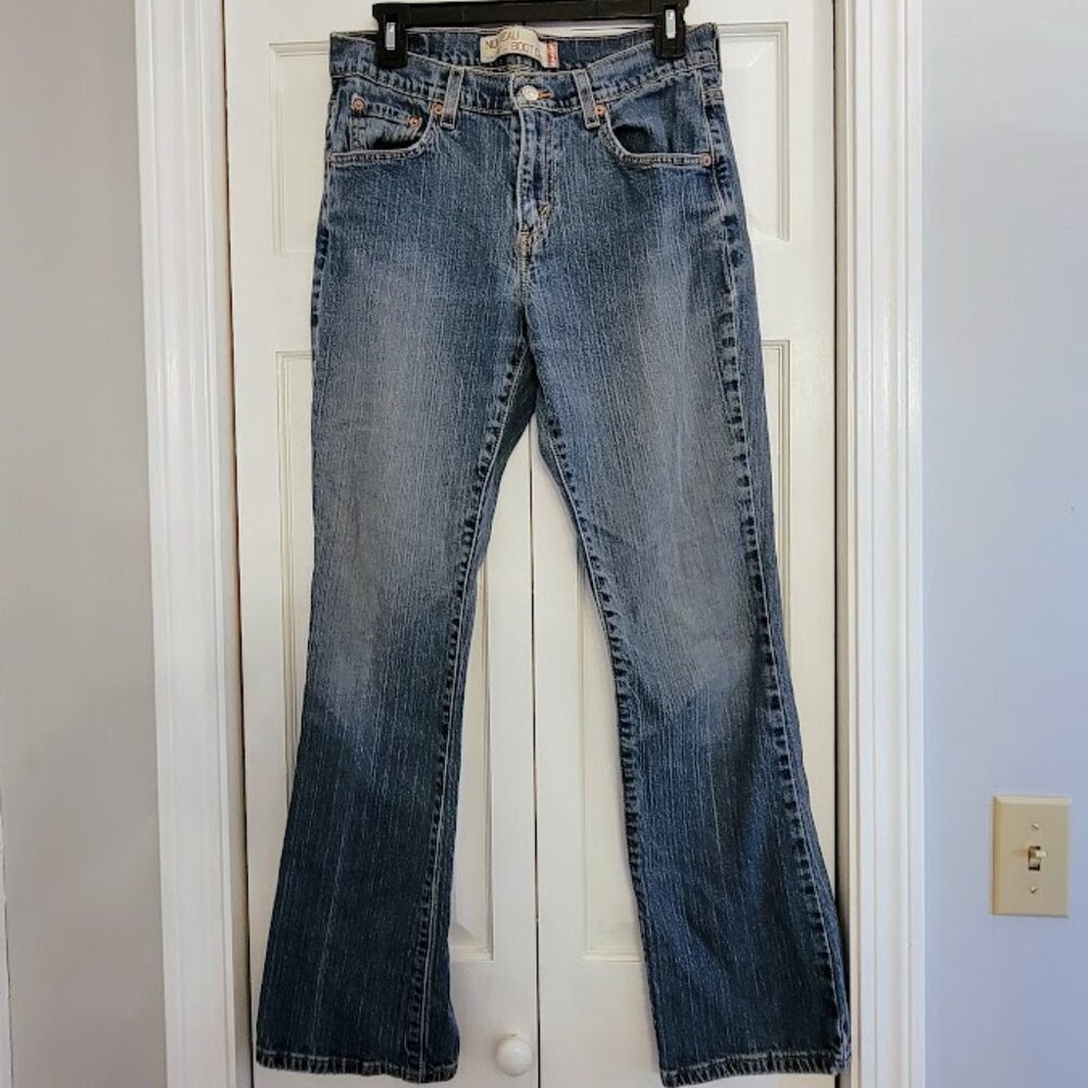 Levi's 515 Nouveau Boot Cut Jeans, Size 8M